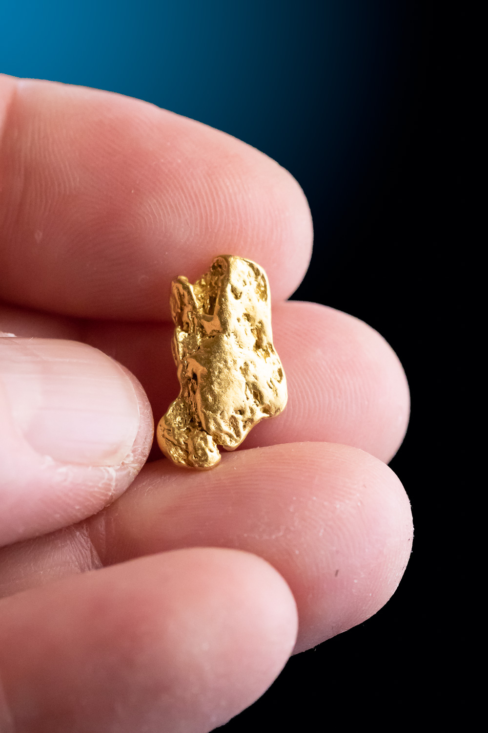 Shiny elongated Natural Alaskan gold Nugget 243.00 Natural gold